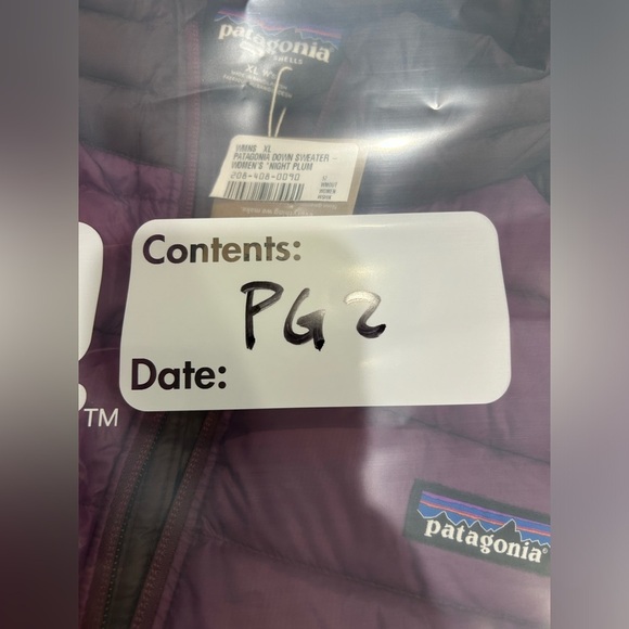 Patagonia Women’s XL Down Sweater Puffer Jacket Night Plum Purple NWT - Picture 16 of 16